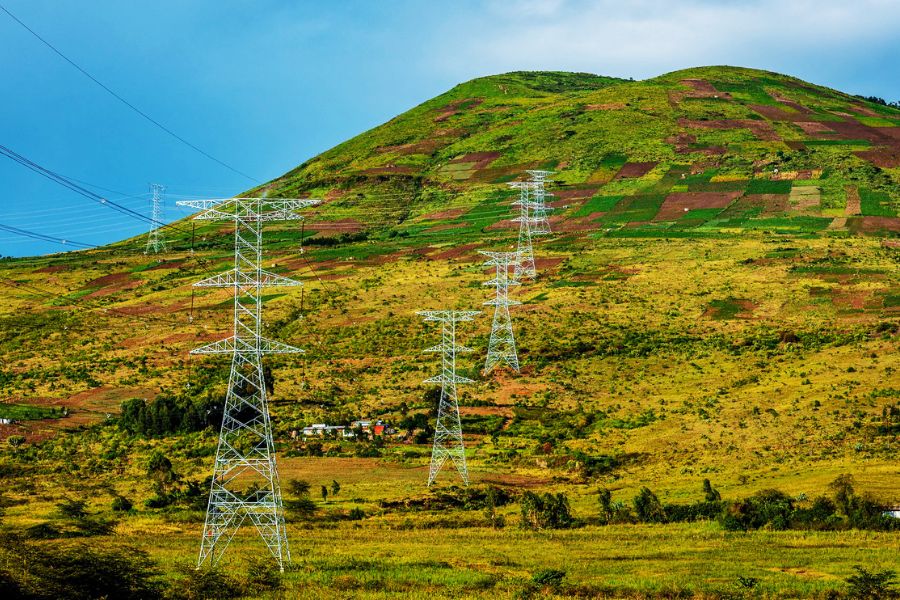 Kenya to complete 400kV transmission line to Tanzania this year