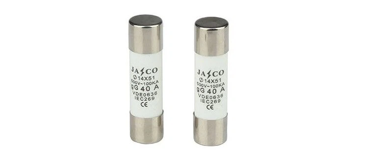 Cylindrical fuse and fuse base